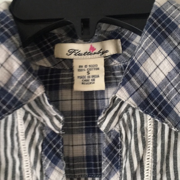 Unique and Vintage Vertical Striped Collared Shirt - Picture 2 of 4